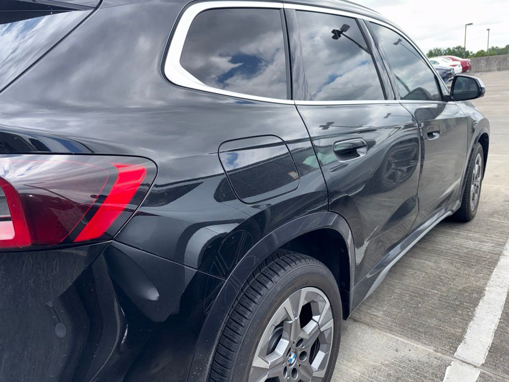 Thumbnail: 2023 BMW X1 - 3