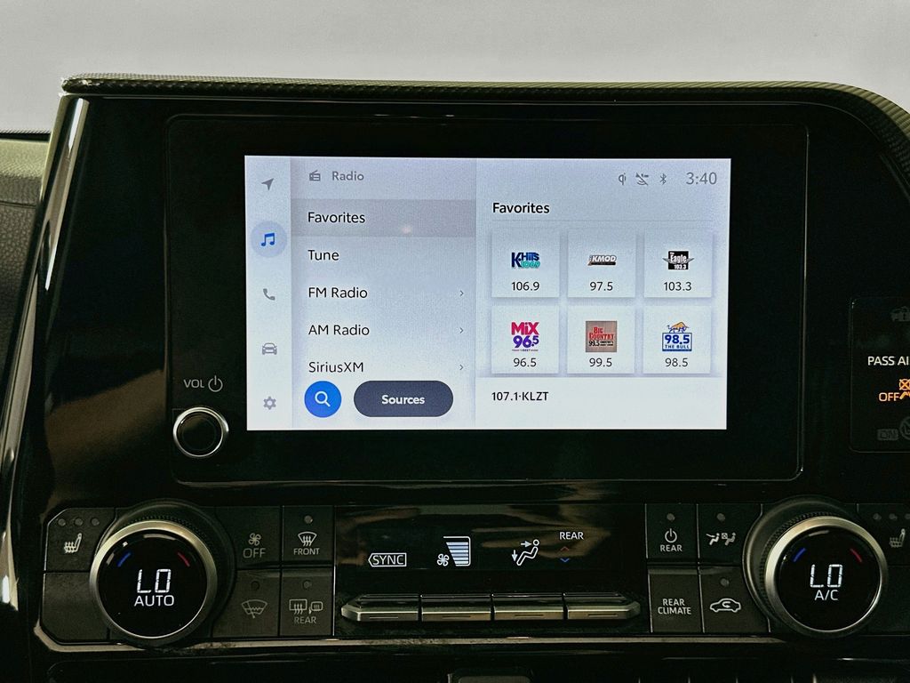 Thumbnail: 2024 Toyota Highlander - 15