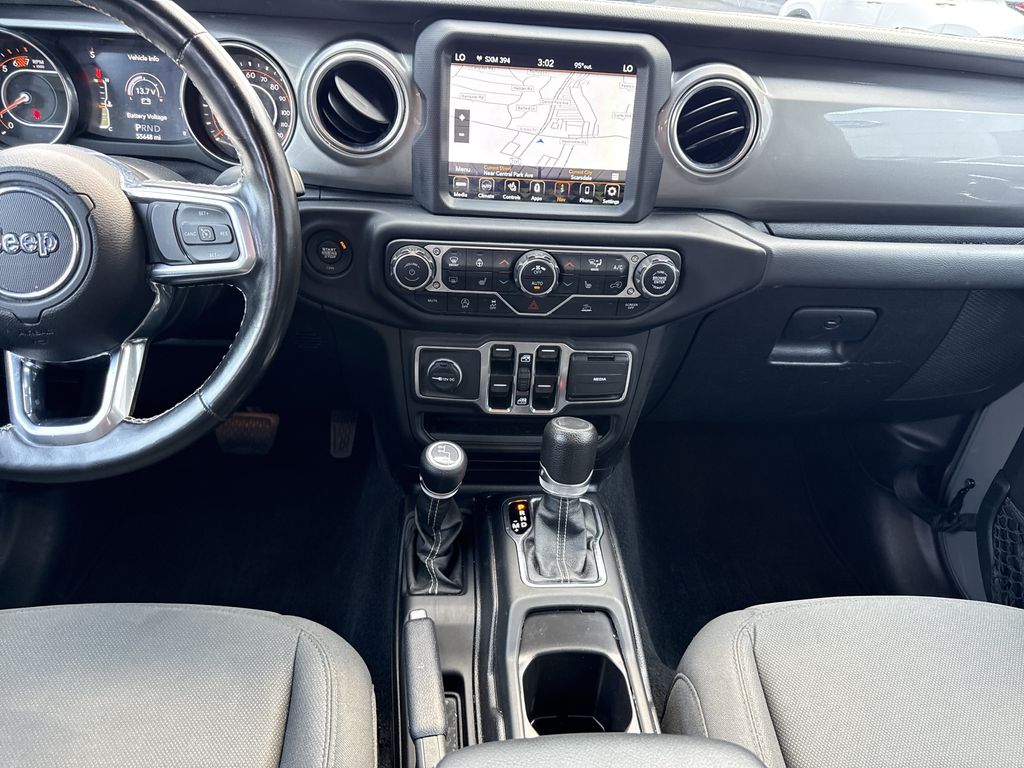 Used 2021 Gray Jeep Unlimited Sahara image 16