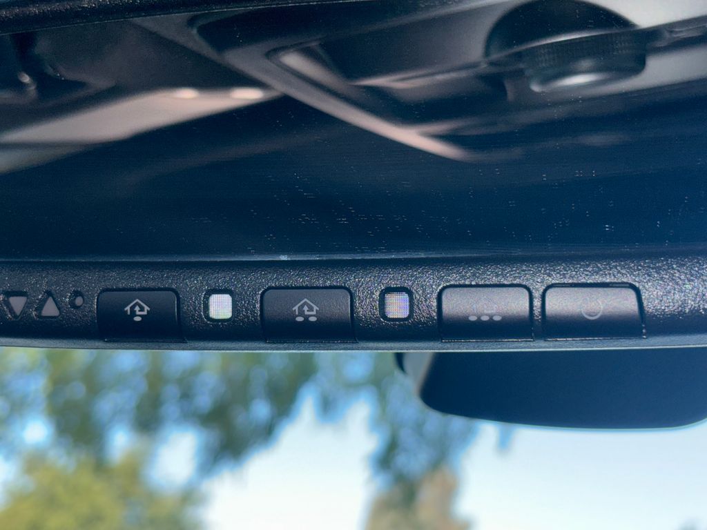Thumbnail: 2019 Toyota Tacoma - 19