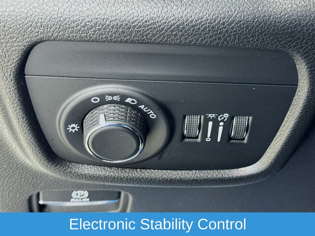 Used Car 2023 Jeep Grand Cherokee L  Laredo For Sale Under $30,000 In Austin, Texas