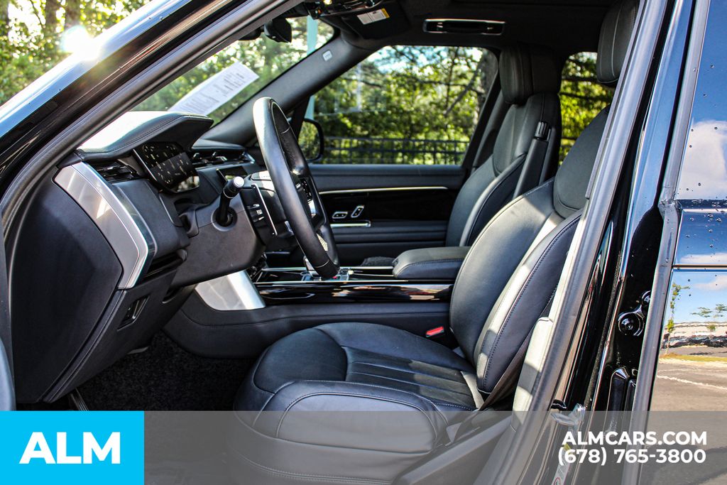 Used 2023 Black Land Rover SE image 17