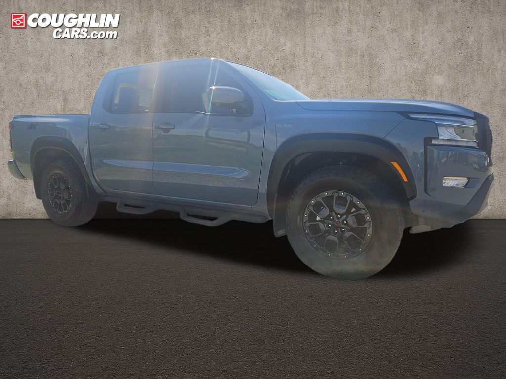 Boulder Gray Pearl 2024 Nissan Frontier PRO-4X Crew Cab 4WD Pickup Truck Four-Wheel Drive 9-Speed Automatic Overdrive