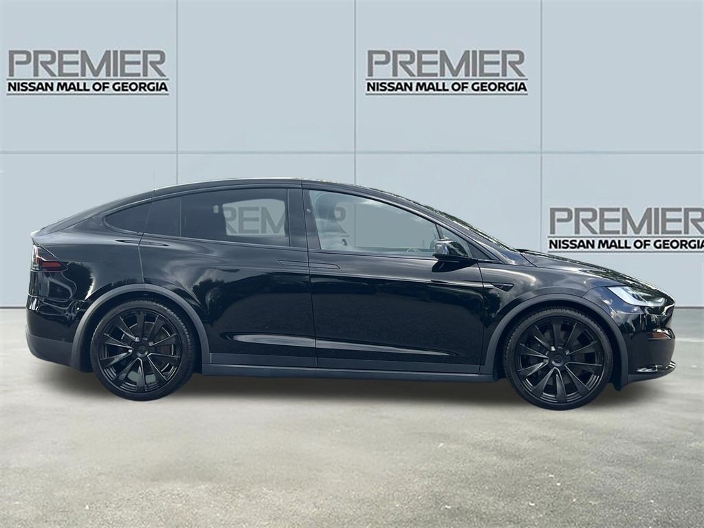 Used 2023  Tesla Standard Range image 23