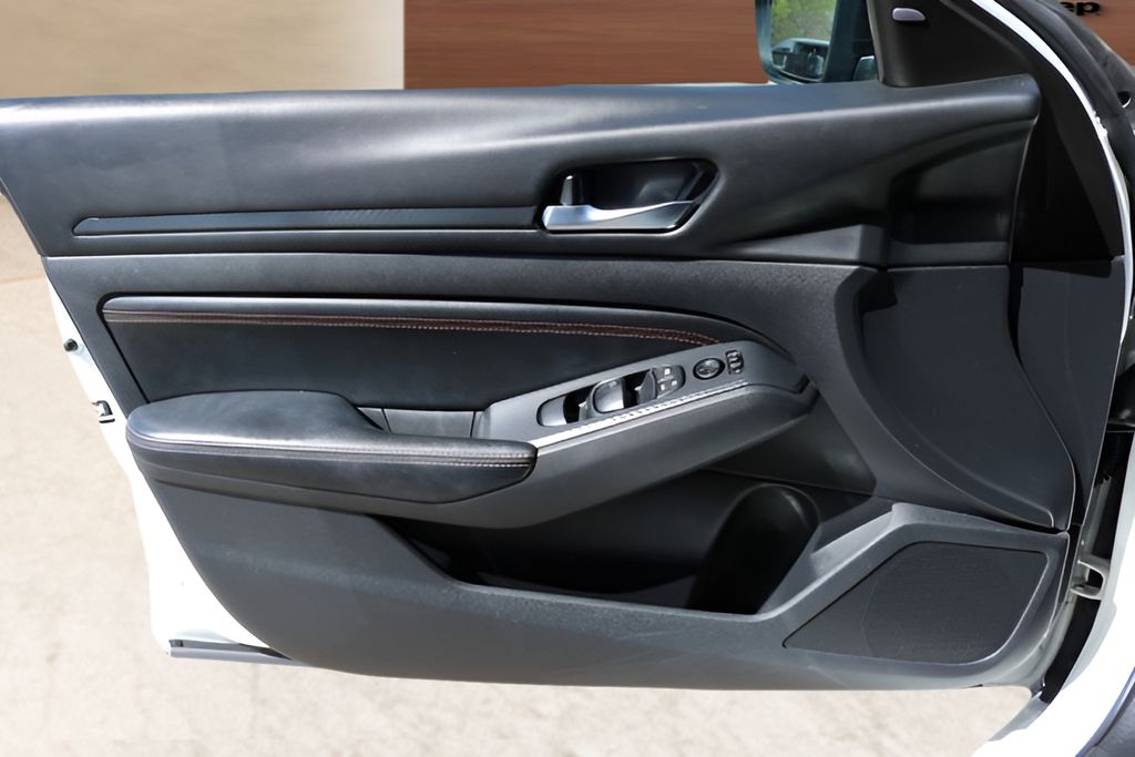 Used Car 2020 Nissan Altima  2.5 Sr For Sale Under $20,000 In Austin, Texas