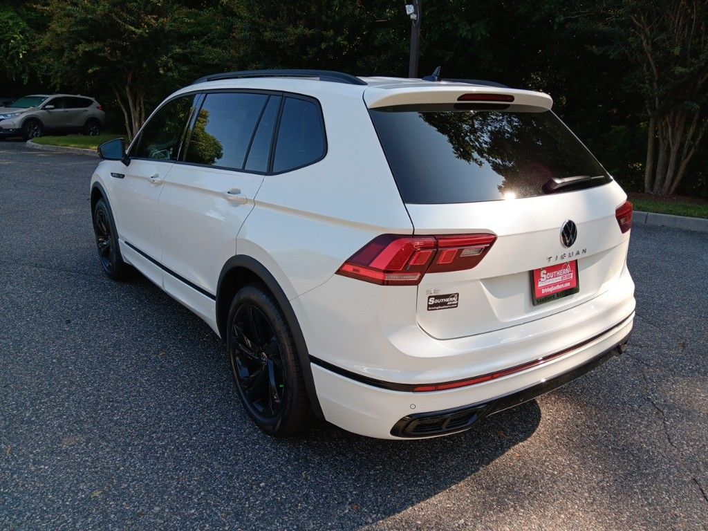 2024 Volkswagen Tiguan 2.0T SE R-Line Black 3