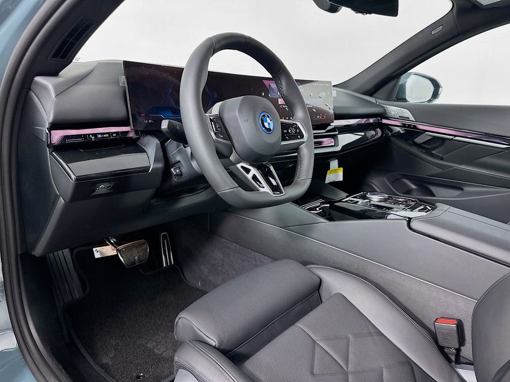 2025 BMW i5 eDrive40 9