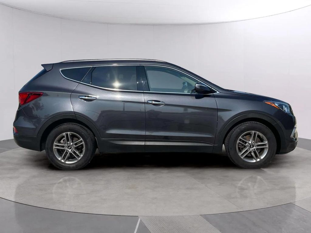 Used 2018 Platinum Graphite Hyundai 2.4 Base image 6
