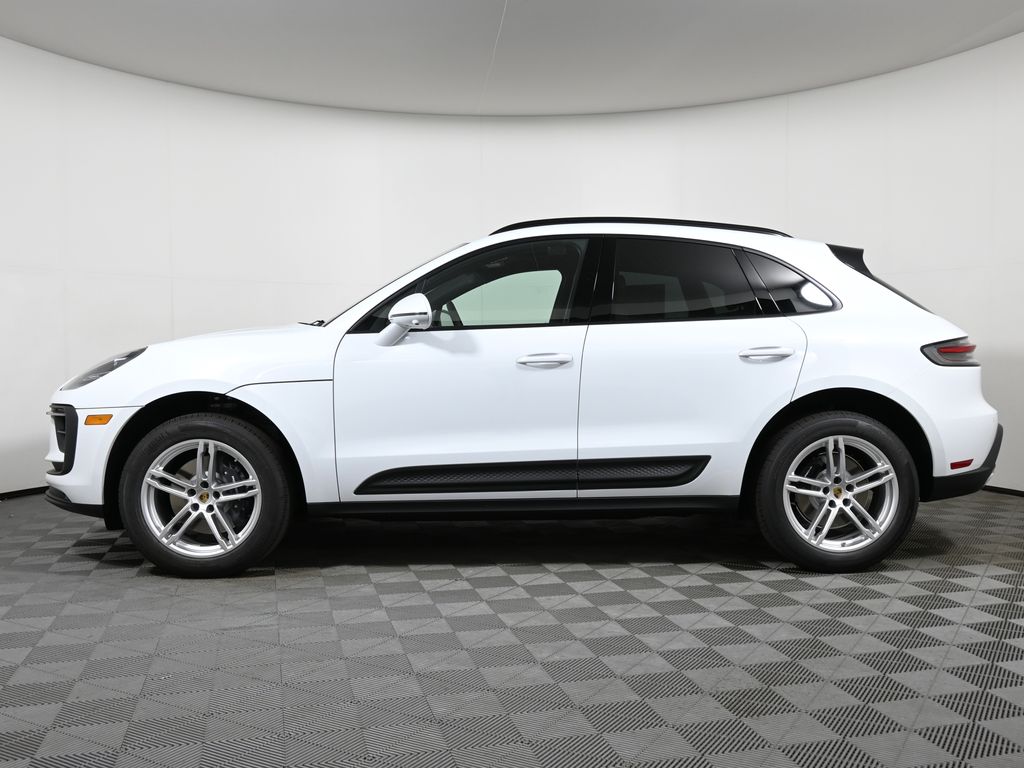 2025 Porsche Macan  2