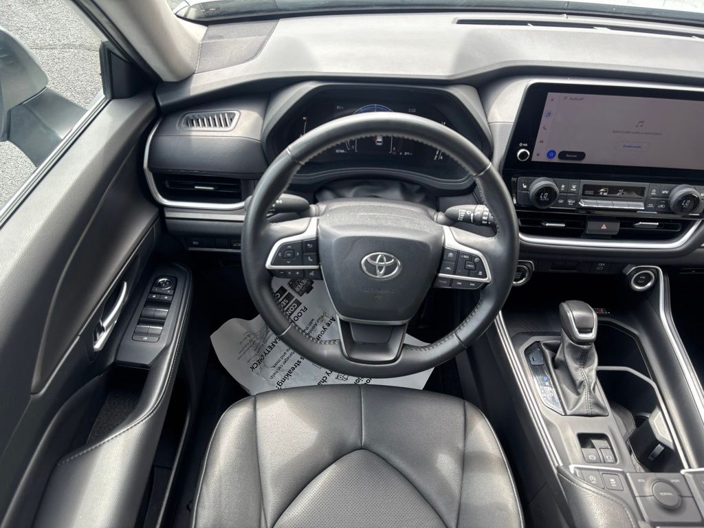 Used 2025 Toyota Grand Highlander SUV