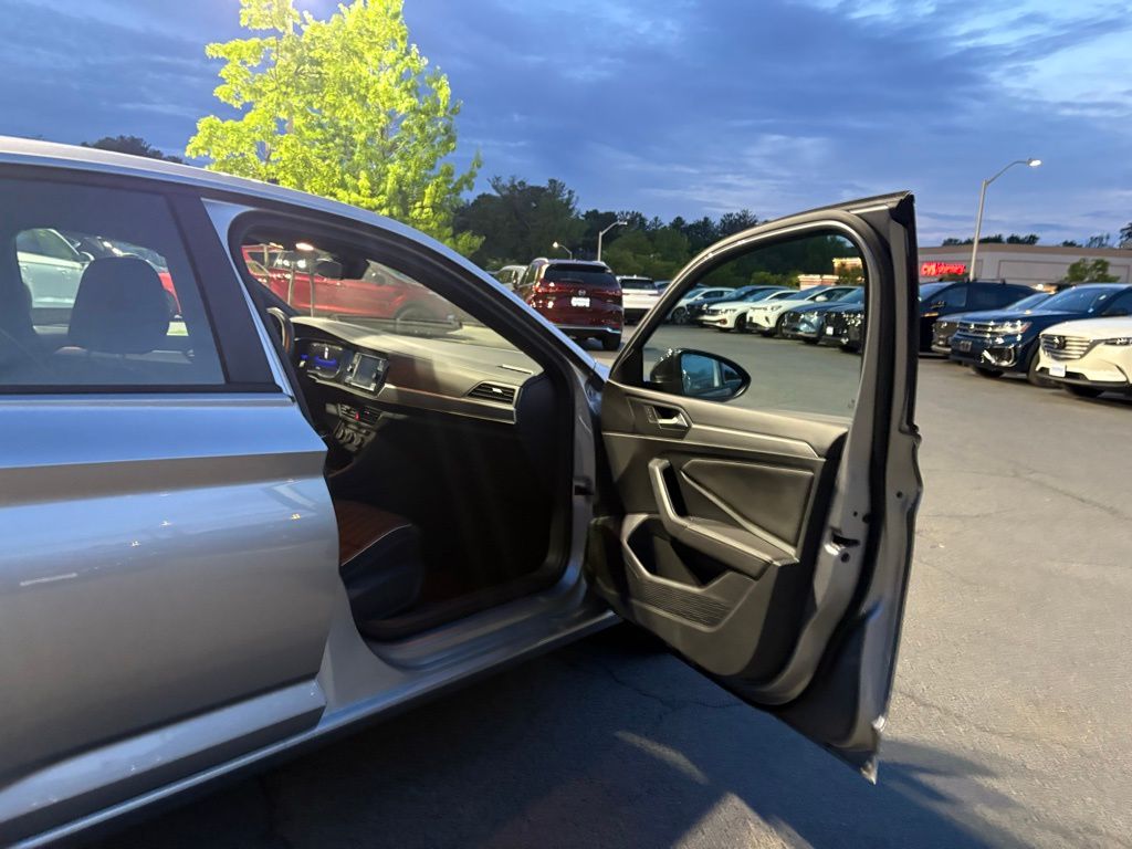 2024 Volkswagen Jetta 1.5T Sport photo
