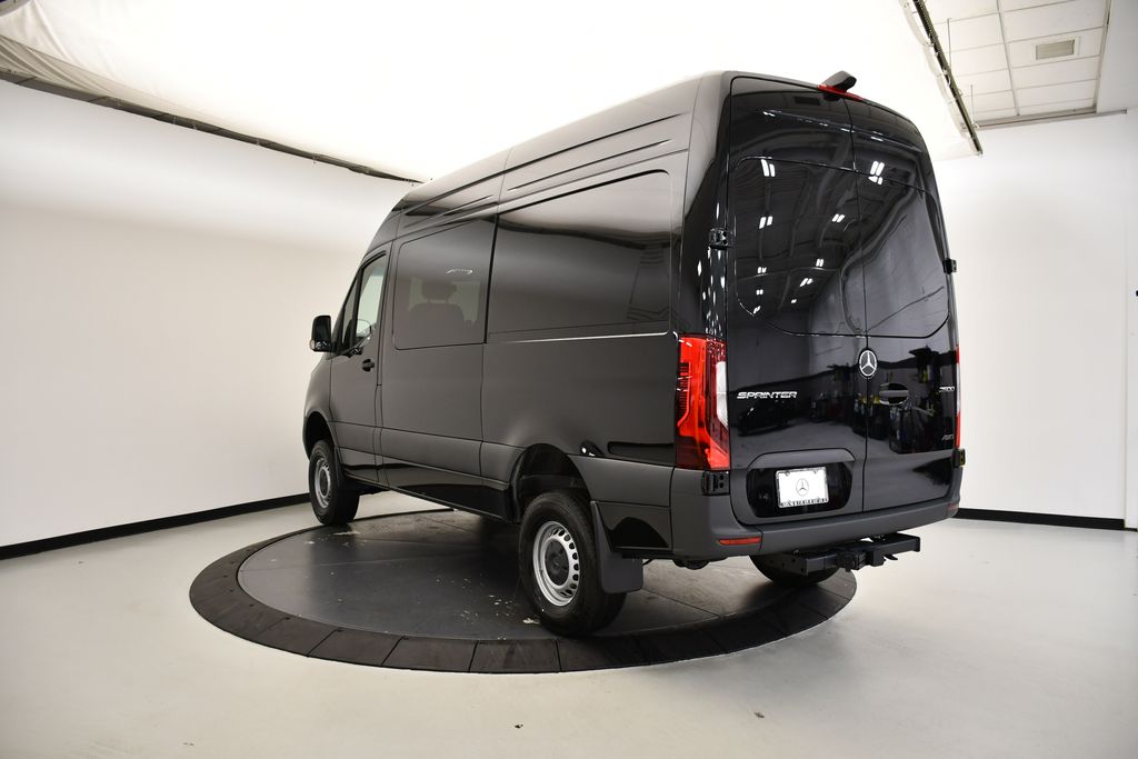 Thumbnail: 2025 Mercedes-Benz Sprinter - 6