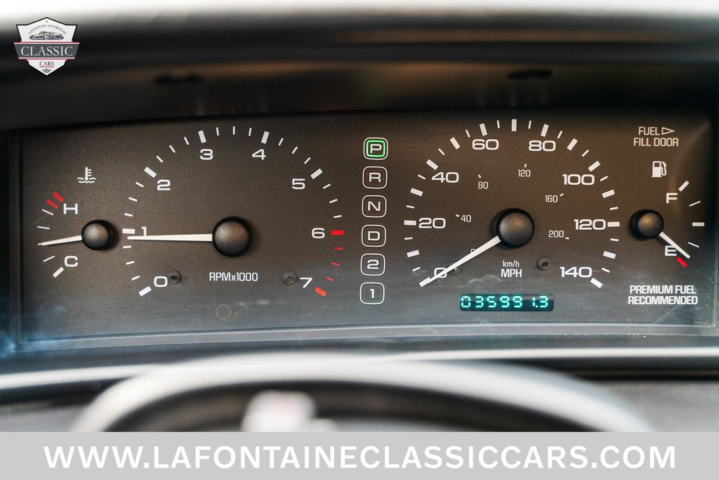 1997 Lincoln Mark VIII 76
