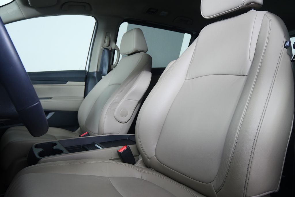 Thumbnail: 2023 Honda Odyssey - 11