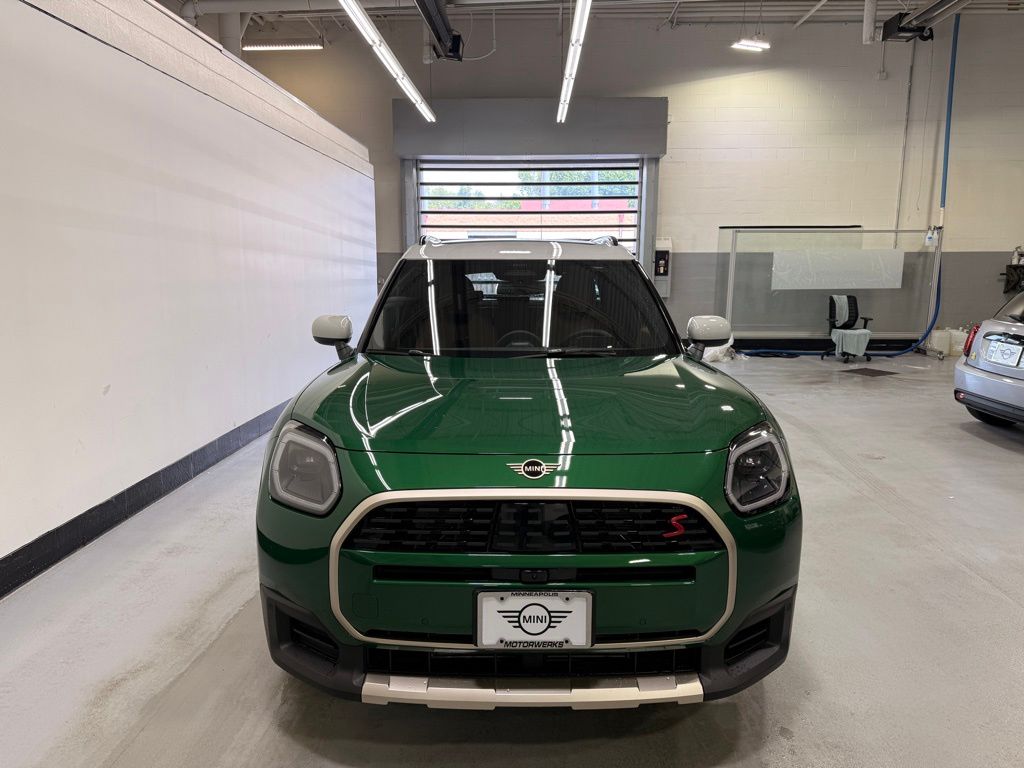 Thumbnail: 2027 MINI Cooper Countryman - 8