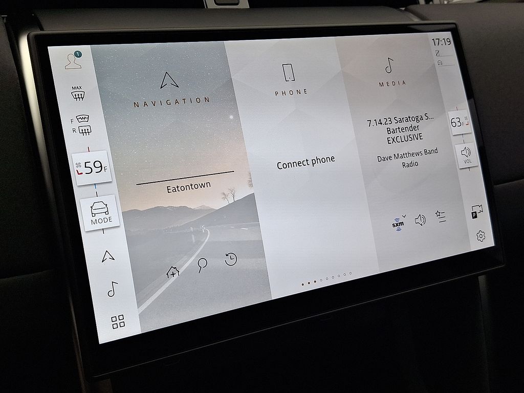 Thumbnail: 2025 Land Rover Discovery Sport - 16