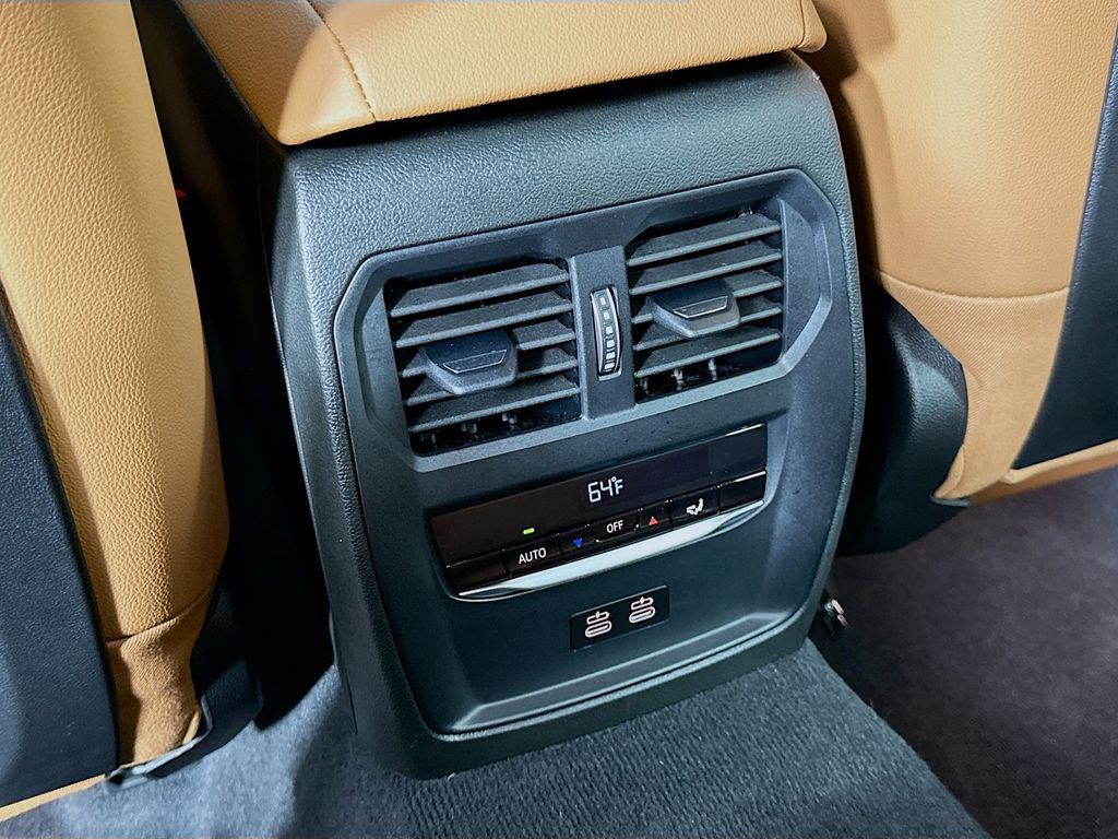 2024 BMW 3 Series 330i xDrive 25