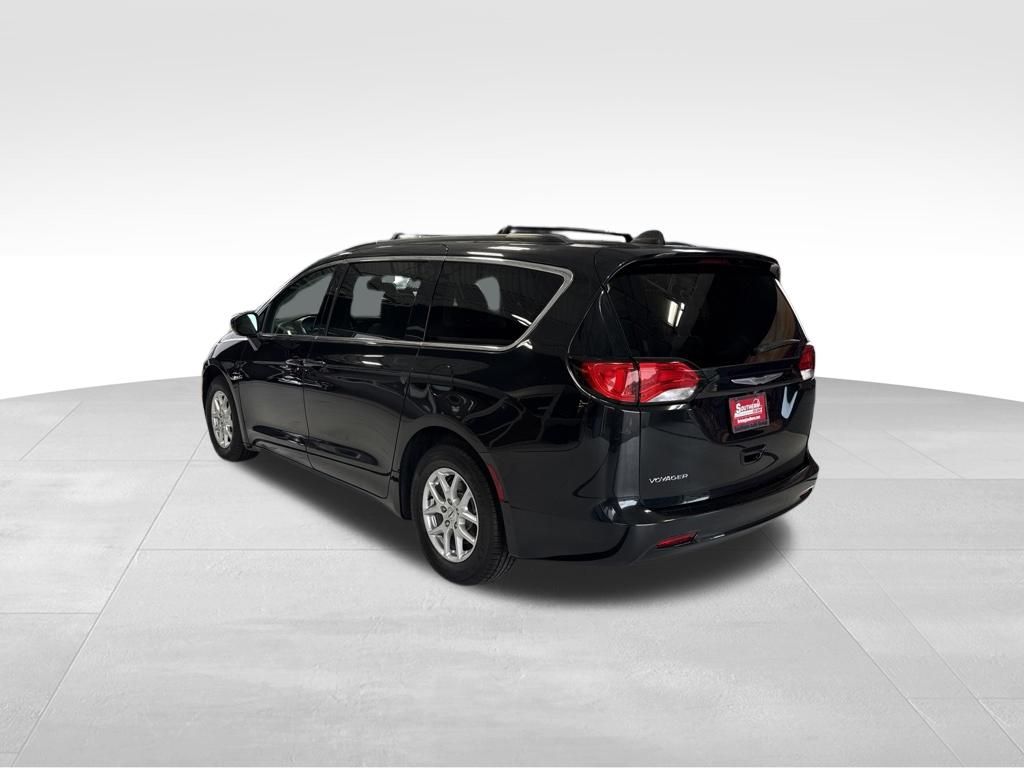 Used 2021 Black Chrysler LXI image 3