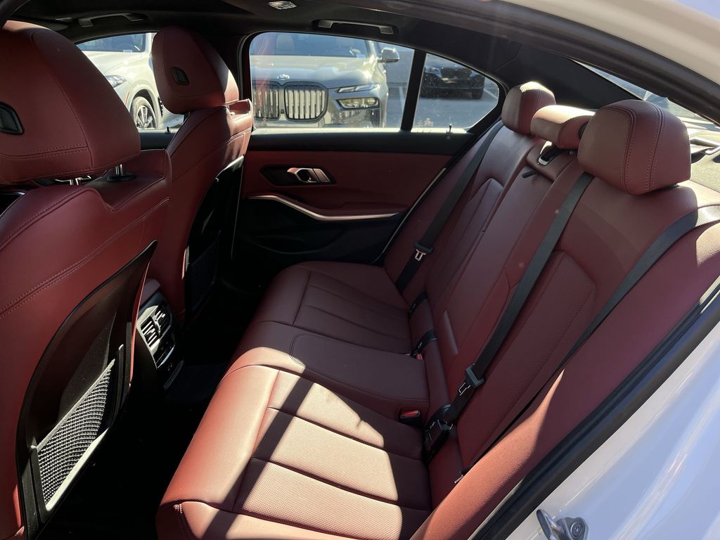 Thumbnail: 2023 BMW 3 Series - 23