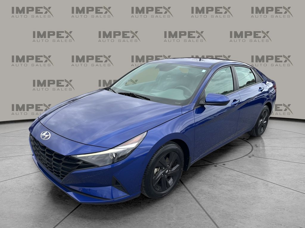 2023 Hyundai Elantra SEL's photo