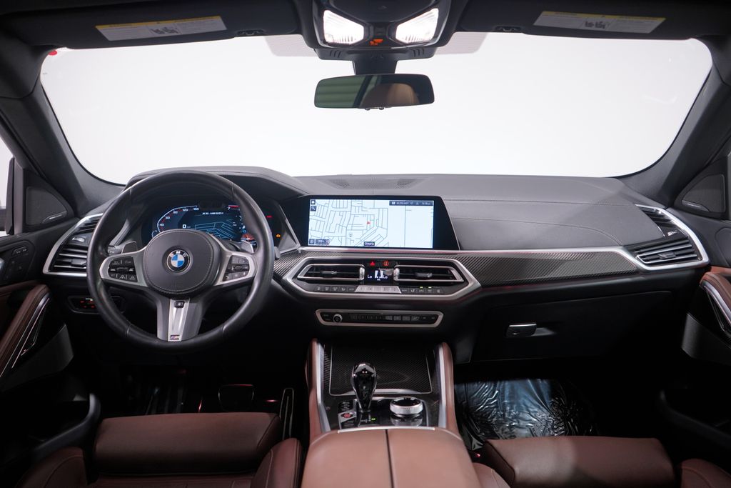 Thumbnail: 2022 BMW X6 - 10