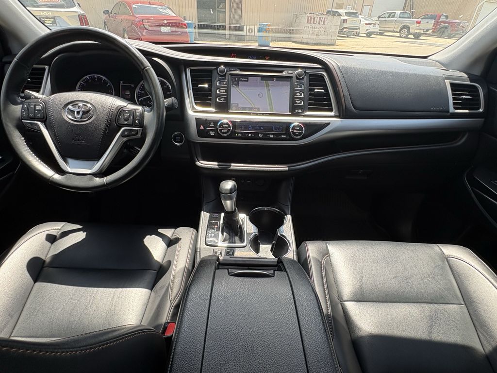 2019 Toyota Highlander XLE Gray at Gullo Toyota