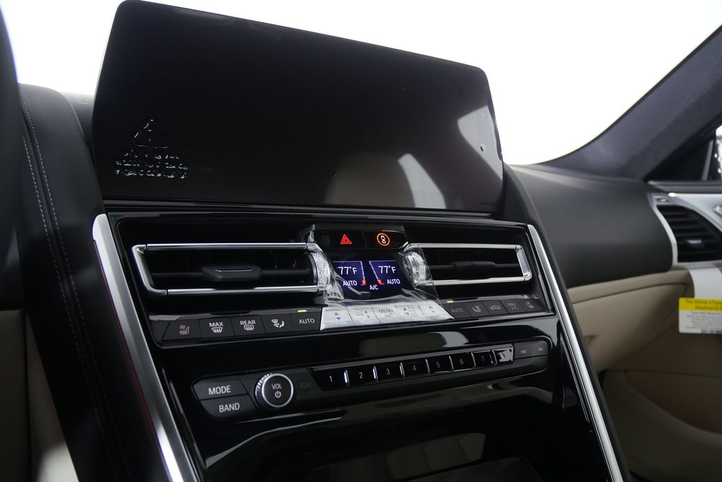 Thumbnail: 2026 BMW 8 Series - 27