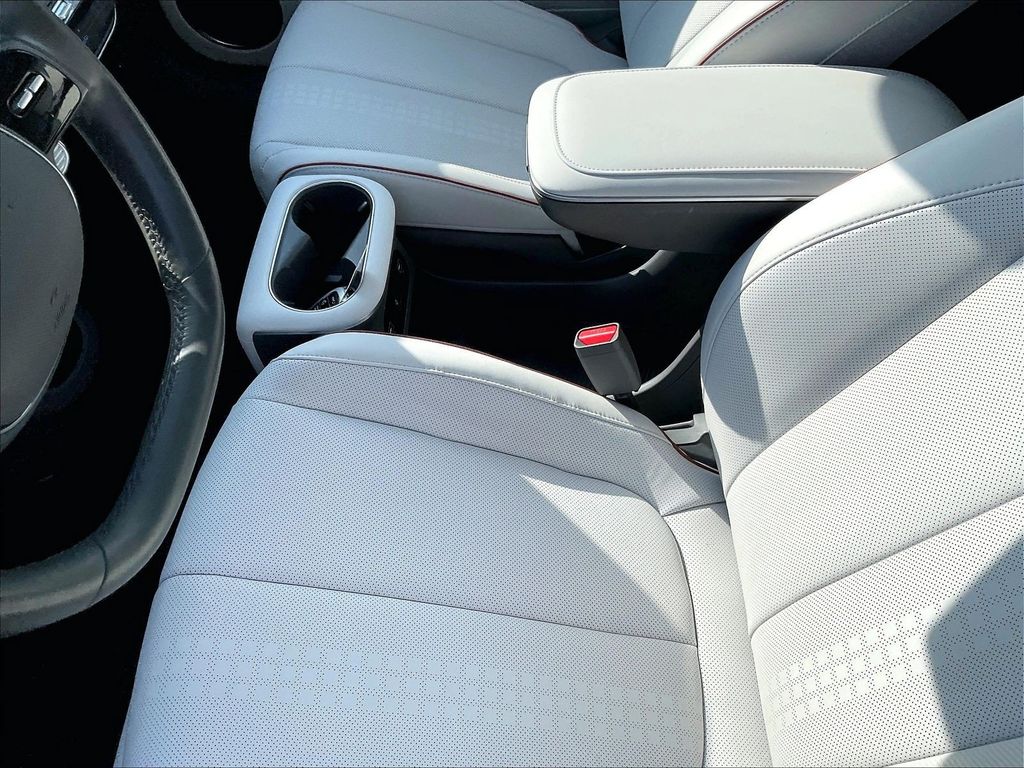 2022 Hyundai IONIQ 5 — photo 20