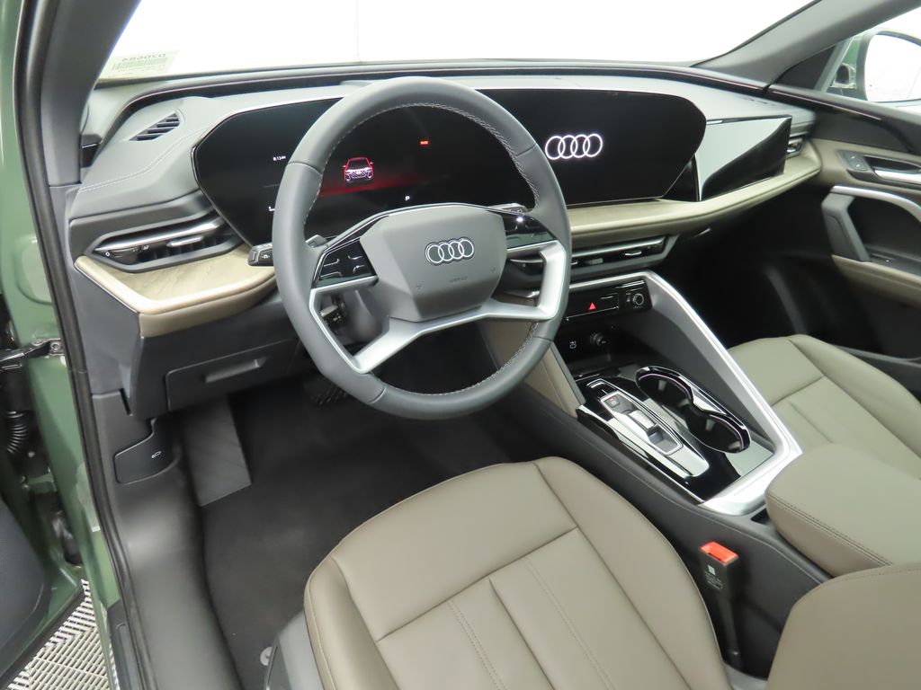 Thumbnail: 2025 Audi Q5 - 10