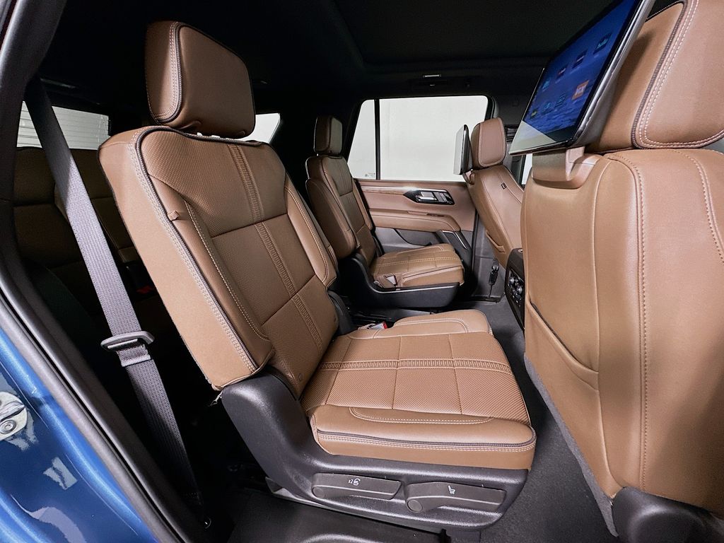 Thumbnail: 2025 Chevrolet Tahoe - 30