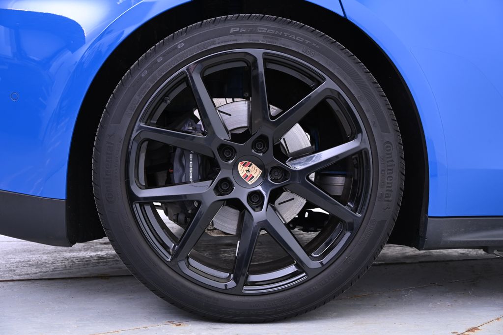 Thumbnail: 2024 Porsche Panamera - 17