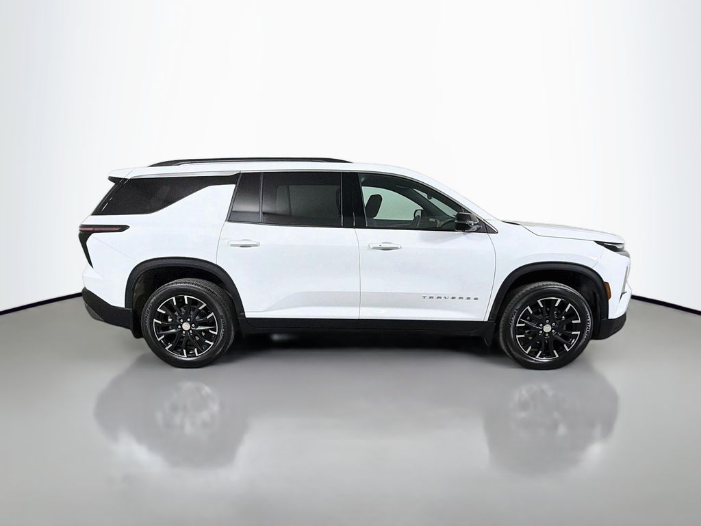 Used 2025 Chevrolet Traverse SUV