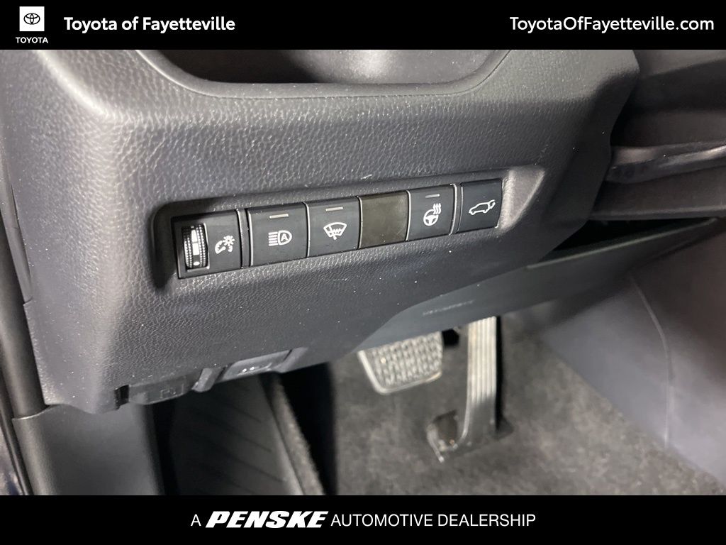 Thumbnail: 2021 Toyota RAV4 - 27