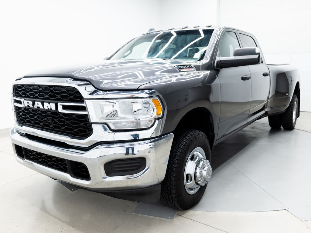 2022 Granite Crystal Metallic Clearcoat Ram 3500 Tradesman 4X4 Truck
