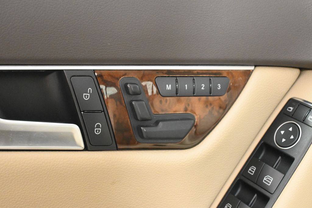 Thumbnail: 2014 Mercedes-Benz C-Class - 31