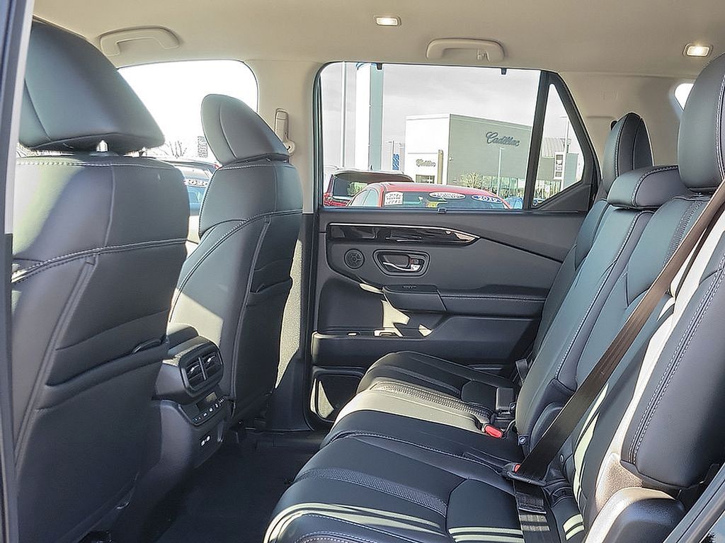 2025 Honda Pilot EX-L 12