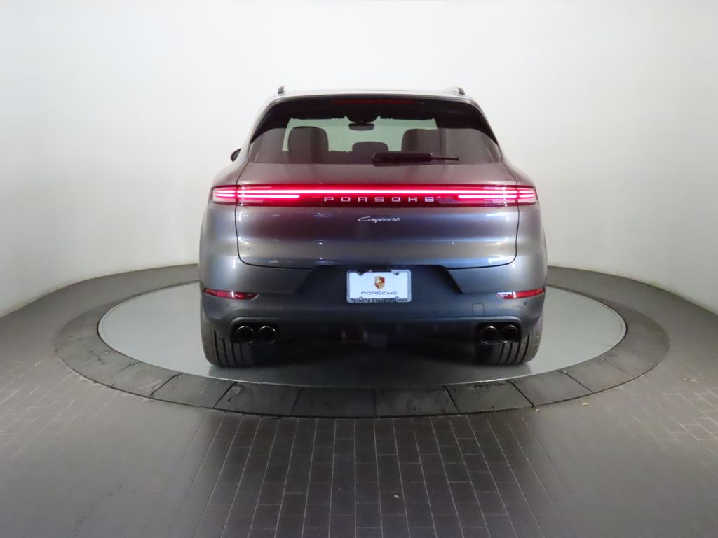 Thumbnail: 2026 Porsche Cayenne - 6