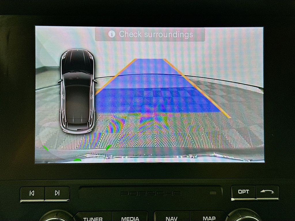 Thumbnail: 2017 Porsche Macan - 14