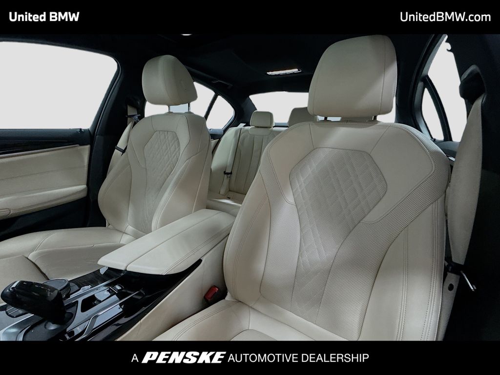 Thumbnail: 2022 BMW 5 Series - 5