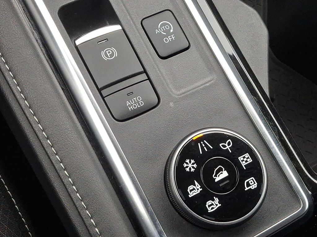 Thumbnail: 2023 Nissan Pathfinder - 26