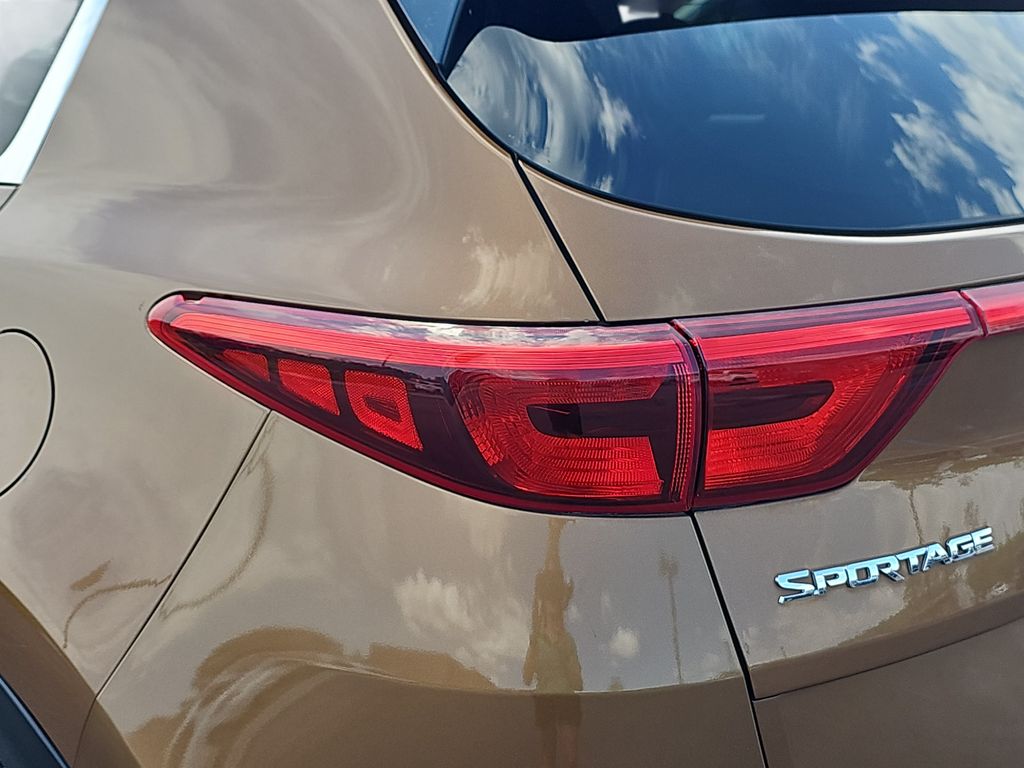 Used 2018 Brown Kia LX image 29
