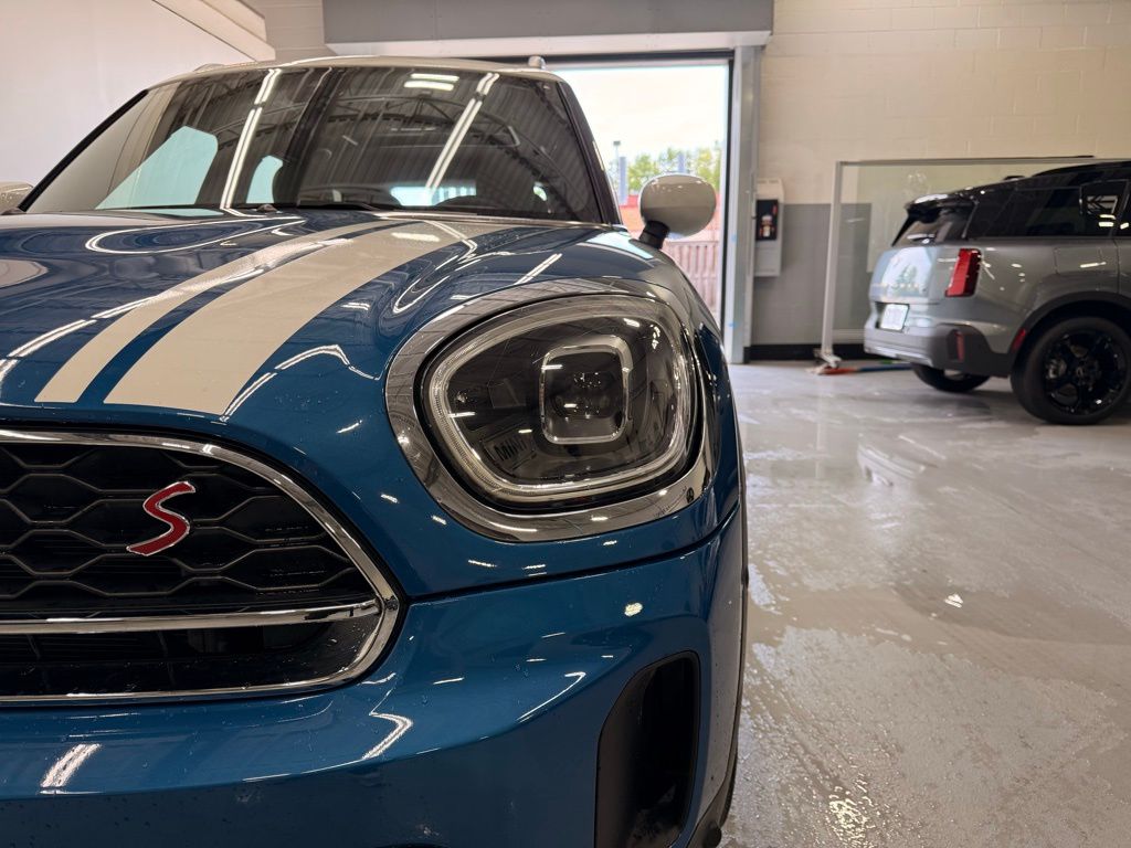 2023 MINI Cooper Countryman S 9