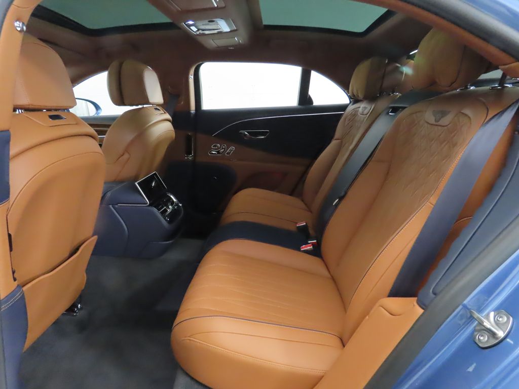 Thumbnail: 2021 Bentley Flying Spur - 22