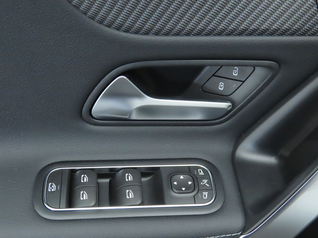 Thumbnail: 2025 Mercedes-Benz CLA - 24