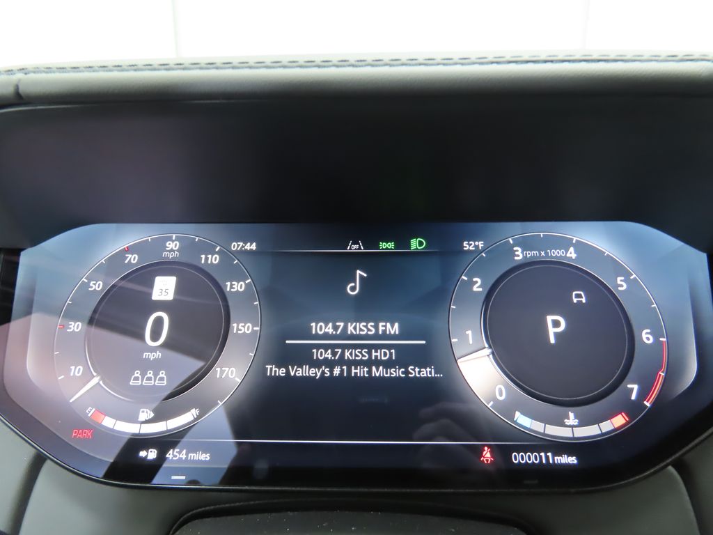 Thumbnail: 2025 Land Rover Range Rover - 32