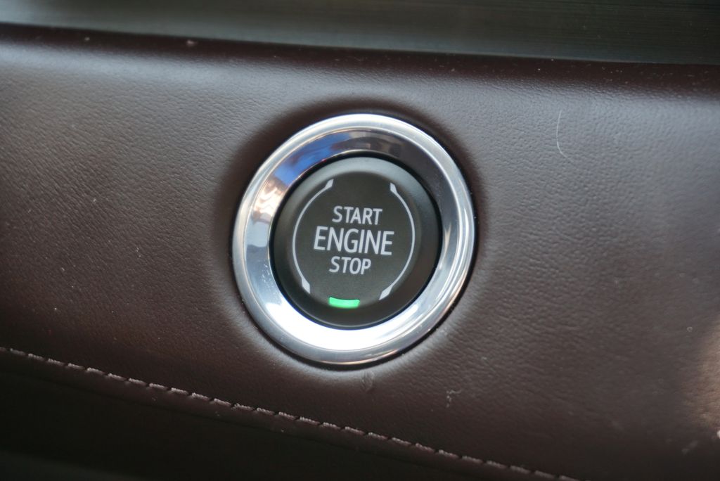 Thumbnail: 2023 Cadillac Escalade - 32