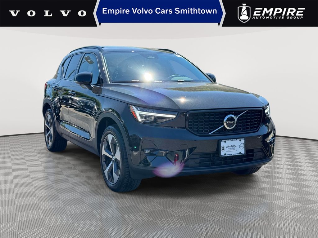 Onyx Black 2026 Volvo XC40 B5 Plus AWD SUV / Crossover All-Wheel Drive Automatic