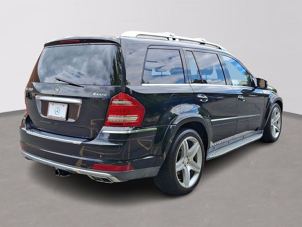 2011 Mercedes-Benz GL-Class GL 550 4