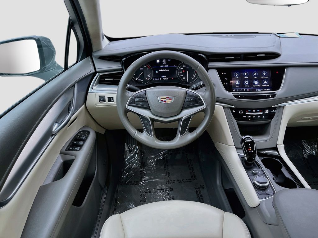 2023 Cadillac XT5 Premium Luxury Silver at North Houston Mitsubishi