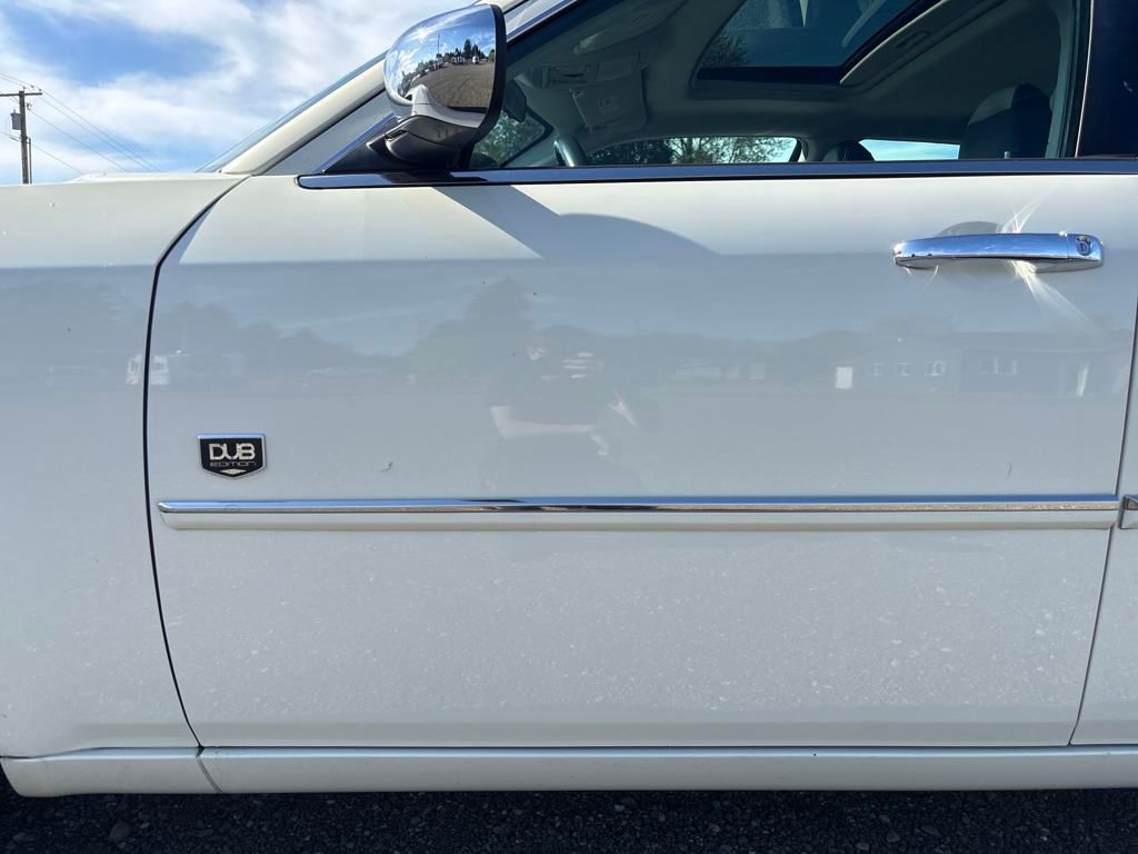 2008 Cool Vanilla Clearcoat Chrysler 300 Dub Edition RWD Sedan